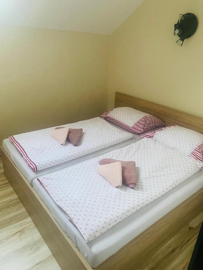 Apartmanovy Dum Velke Losiny Hotell Eksteriør bilde