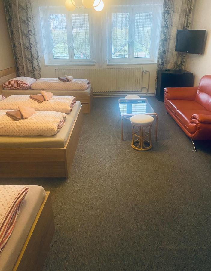 Apartmanovy Dum Velke Losiny Hotell Eksteriør bilde